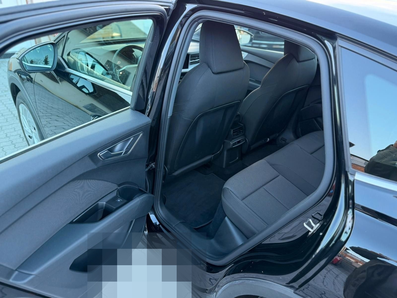 Audi Q4 e-tron Sportback 40 e-tron basis foto 10