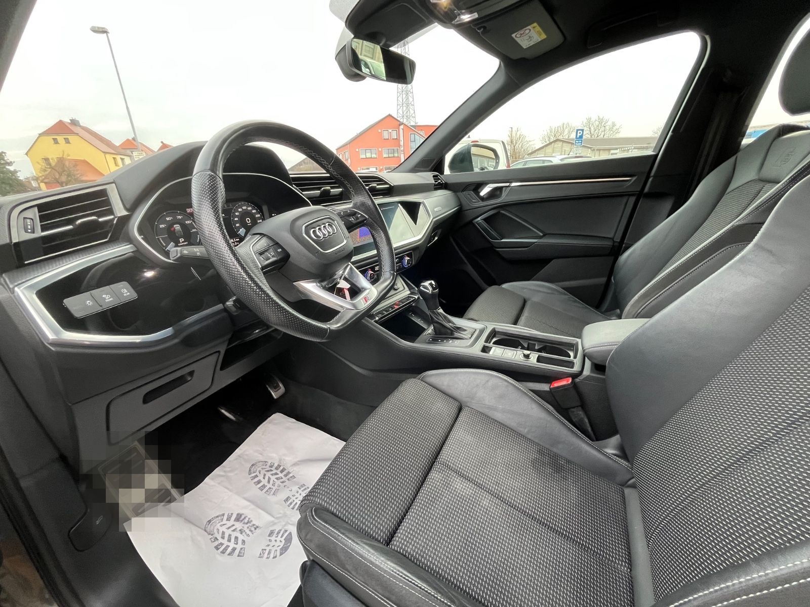 Audi Q3 Sportback 45 TFSI e *S line* foto 11