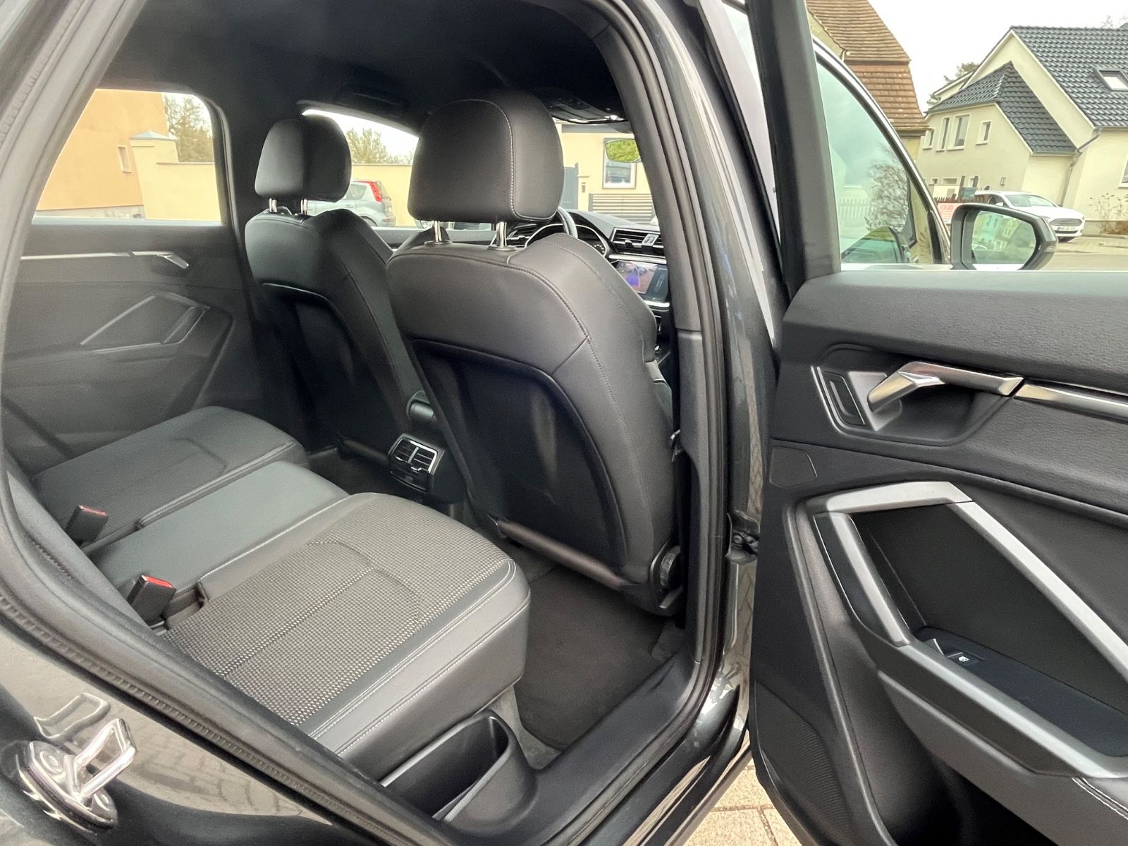 Audi Q3 Sportback 45 TFSI e *S line* foto 12