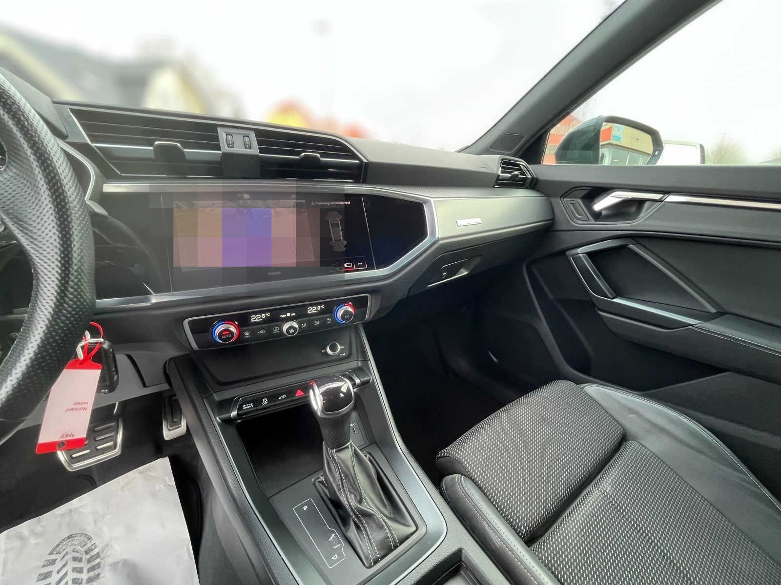 Audi Q3 Sportback 45 TFSI e *S line* foto 18