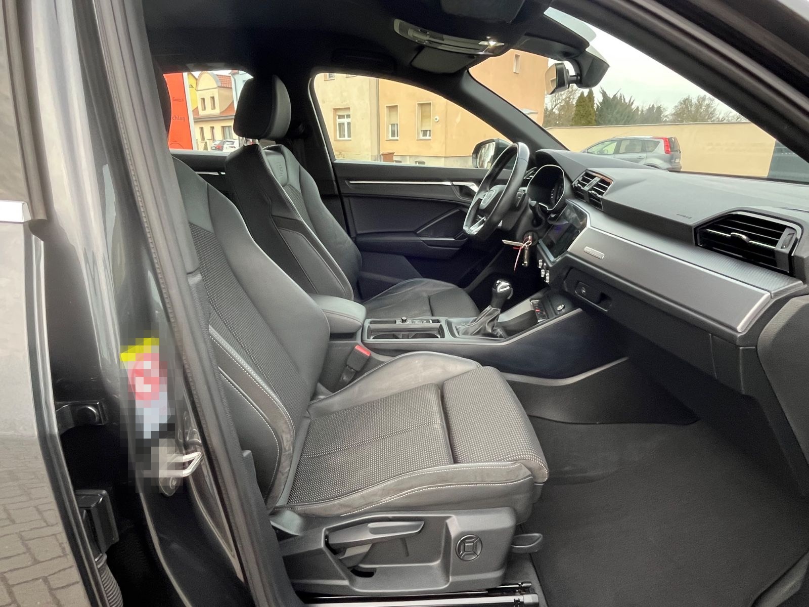 Audi Q3 Sportback 45 TFSI e *S line* foto 19