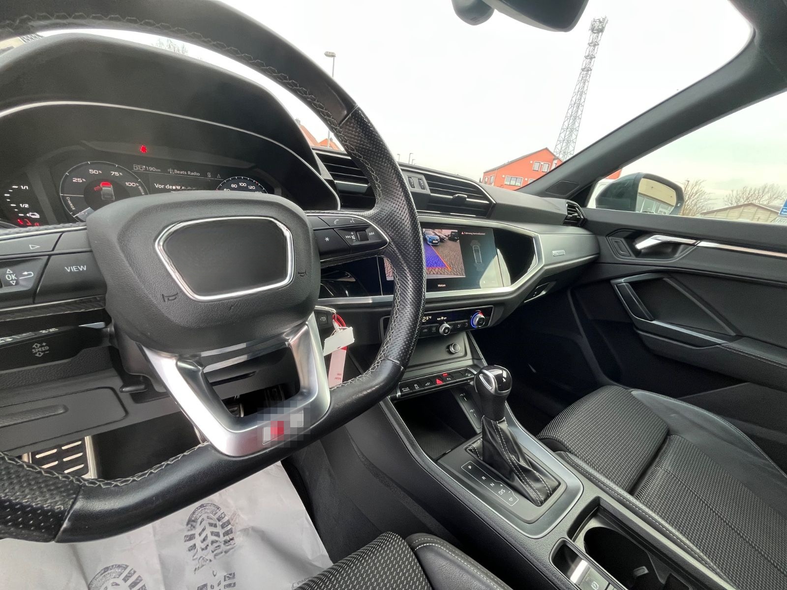 Audi Q3 Sportback 45 TFSI e *S line* foto 23