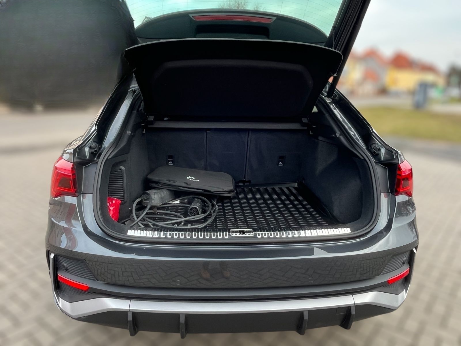Audi Q3 Sportback 45 TFSI e *S line* foto 7