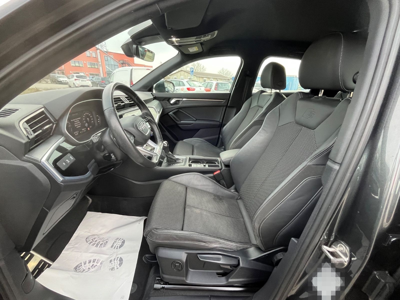Audi Q3 Sportback 45 TFSI e *S line* foto 9