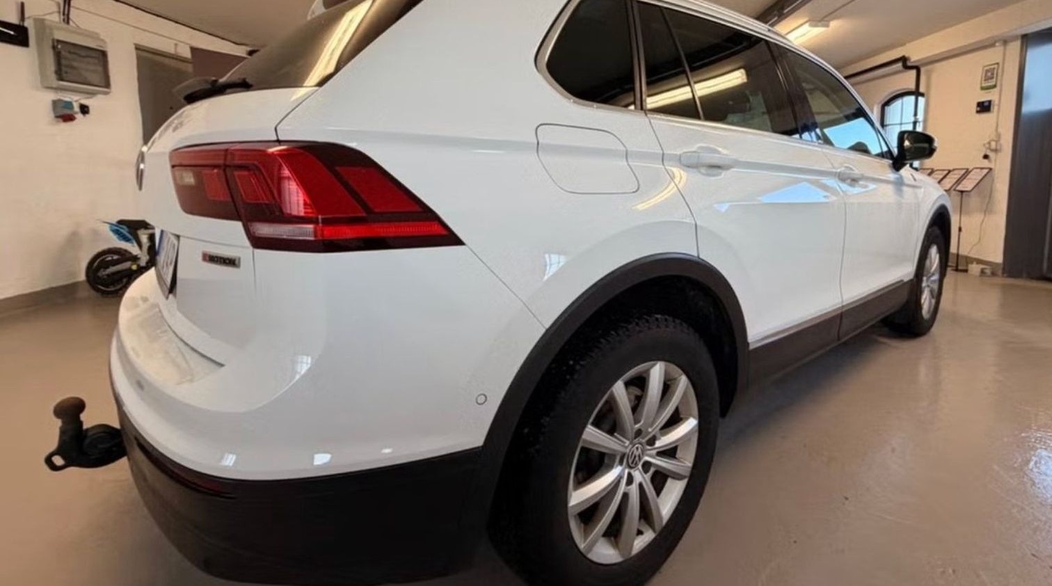 Volkswagen Tiguan Comfortline 2.0 TSI 4Motion *KAMERA/AHK* foto 4