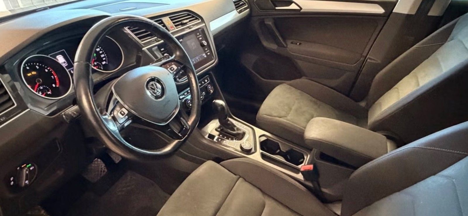 Volkswagen Tiguan Comfortline 2.0 TSI 4Motion *KAMERA/AHK* foto 8