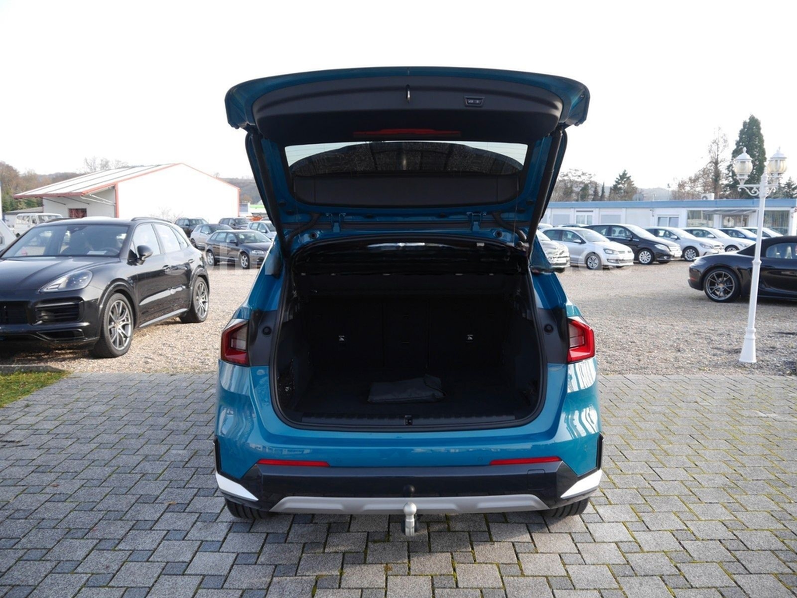 BMW X1 18 i sDri xLine Panorama/ACC/HUD/LED/AHK/360° foto 11