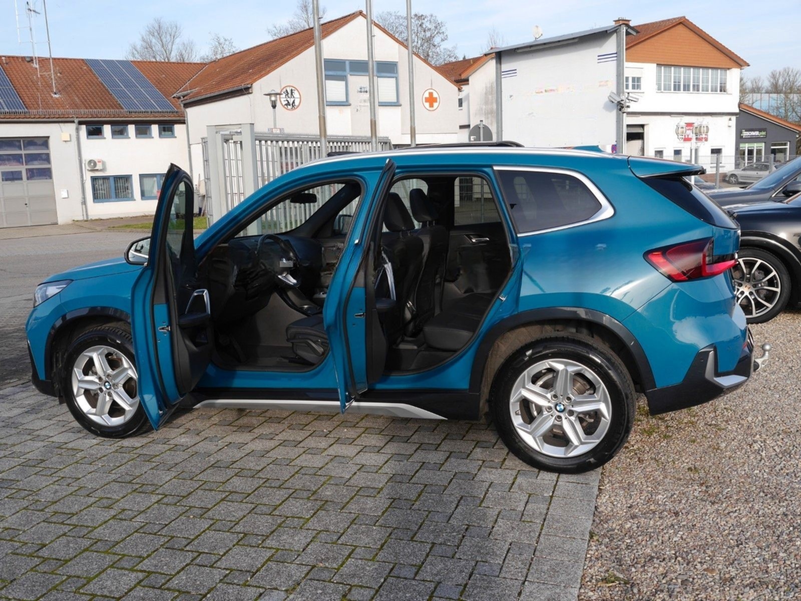 BMW X1 18 i sDri xLine Panorama/ACC/HUD/LED/AHK/360° foto 16