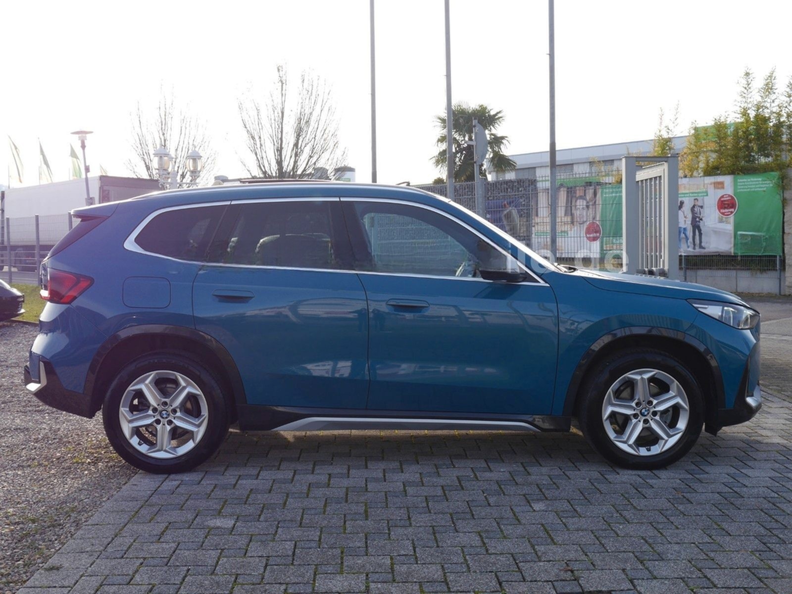 BMW X1 18 i sDri xLine Panorama/ACC/HUD/LED/AHK/360° foto 17