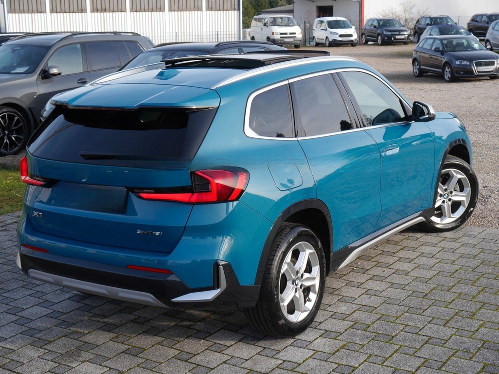 BMW X1 18 i sDri xLine Panorama/ACC/HUD/LED/AHK/360° foto 21