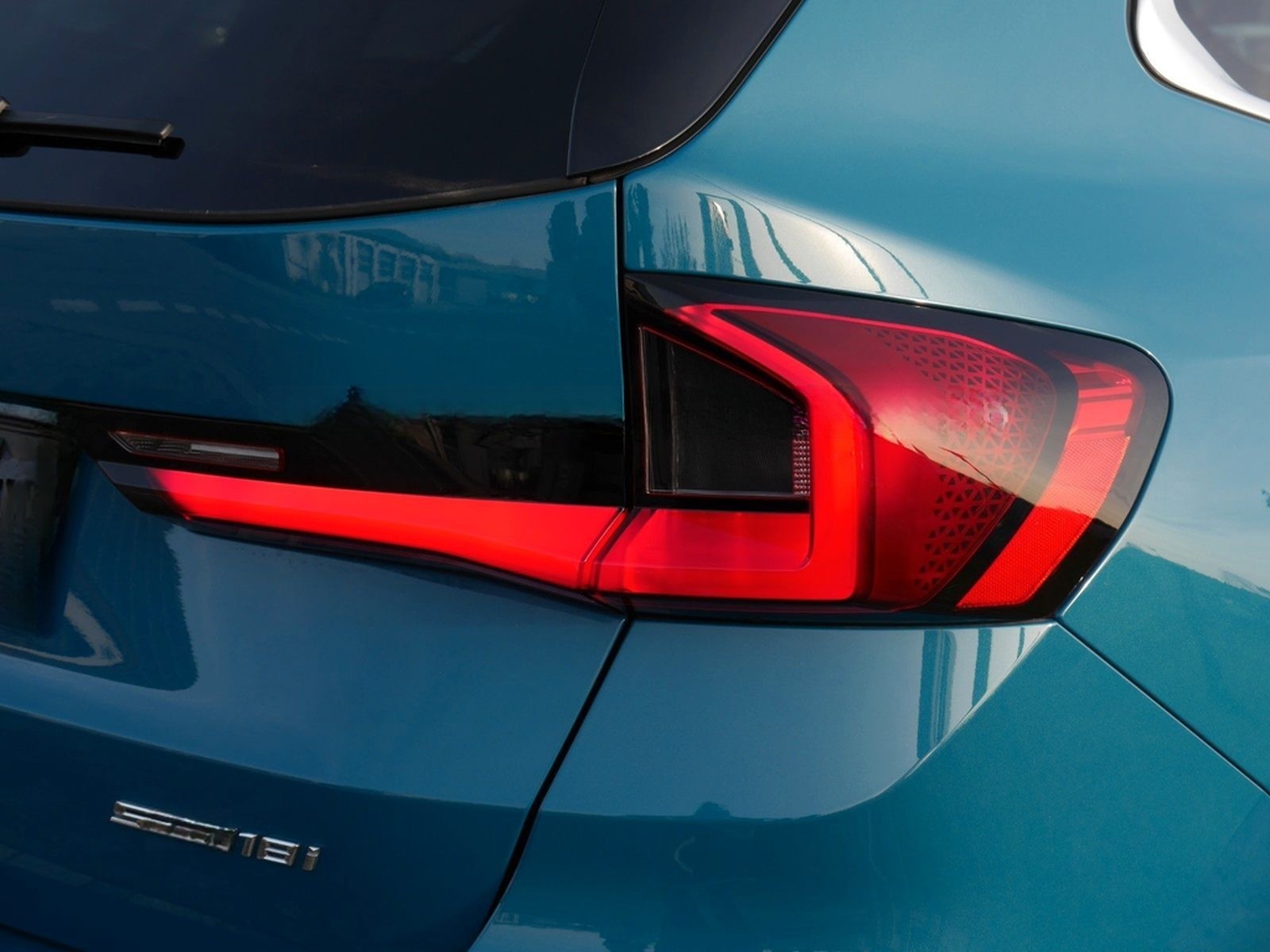 BMW X1 18 i sDri xLine Panorama/ACC/HUD/LED/AHK/360° foto 22