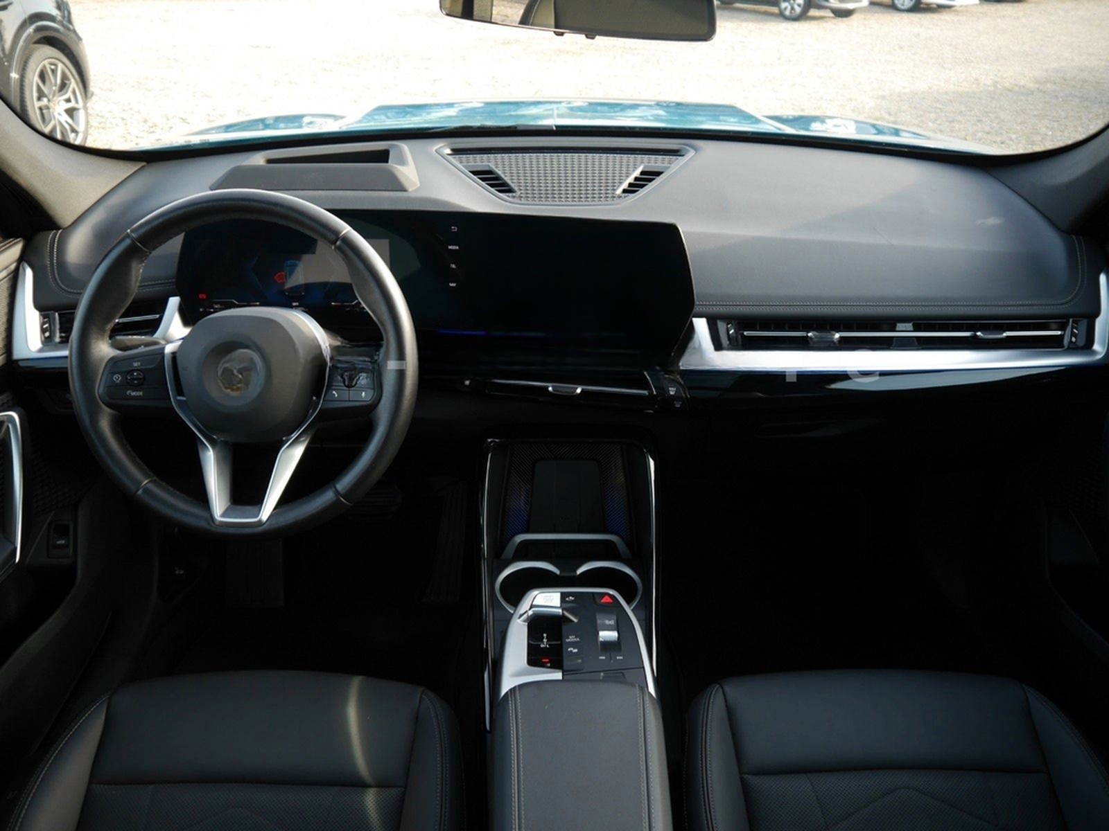 BMW X1 18 i sDri xLine Panorama/ACC/HUD/LED/AHK/360° foto 28