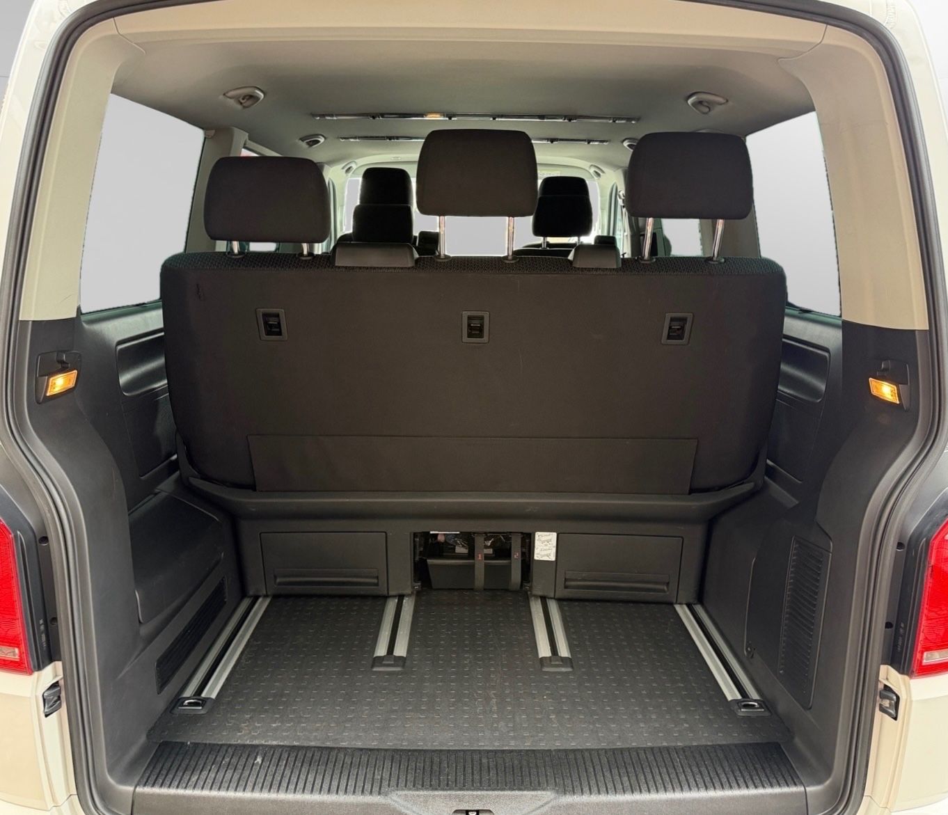 Volkswagen T6 T6.1 MULTIVAN 2.0 TDI, 7 SITZER, CAMPER UMBAU foto 21