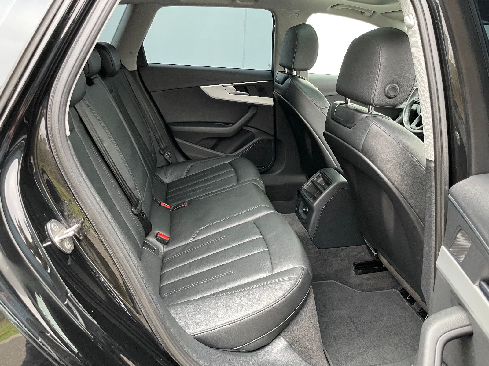 Audi A4 Avant*LED*VIRTUAL*LEDER*PANORAMA*ACC*NAVI* foto 19