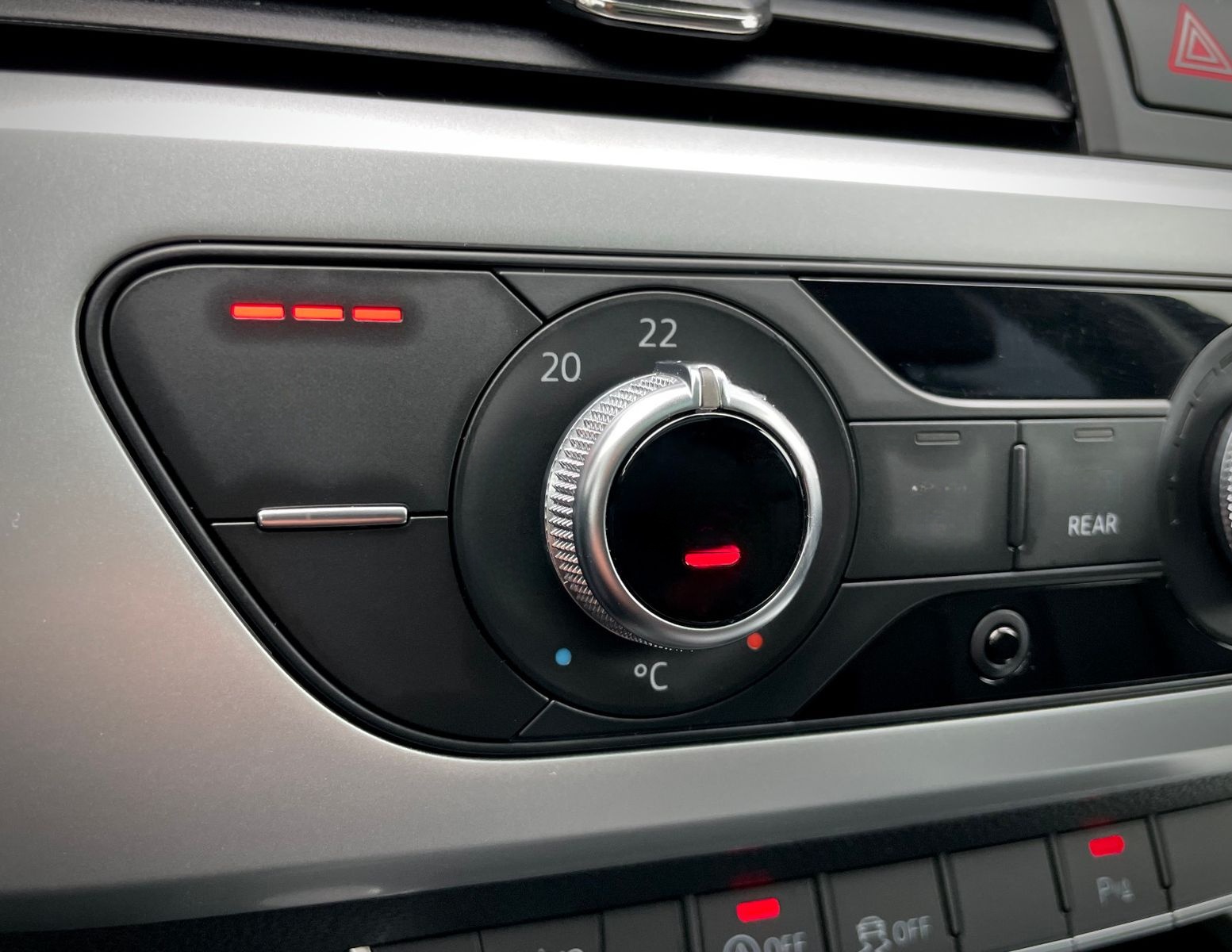 Audi A4 Avant*LED*VIRTUAL*LEDER*PANORAMA*ACC*NAVI* foto 24