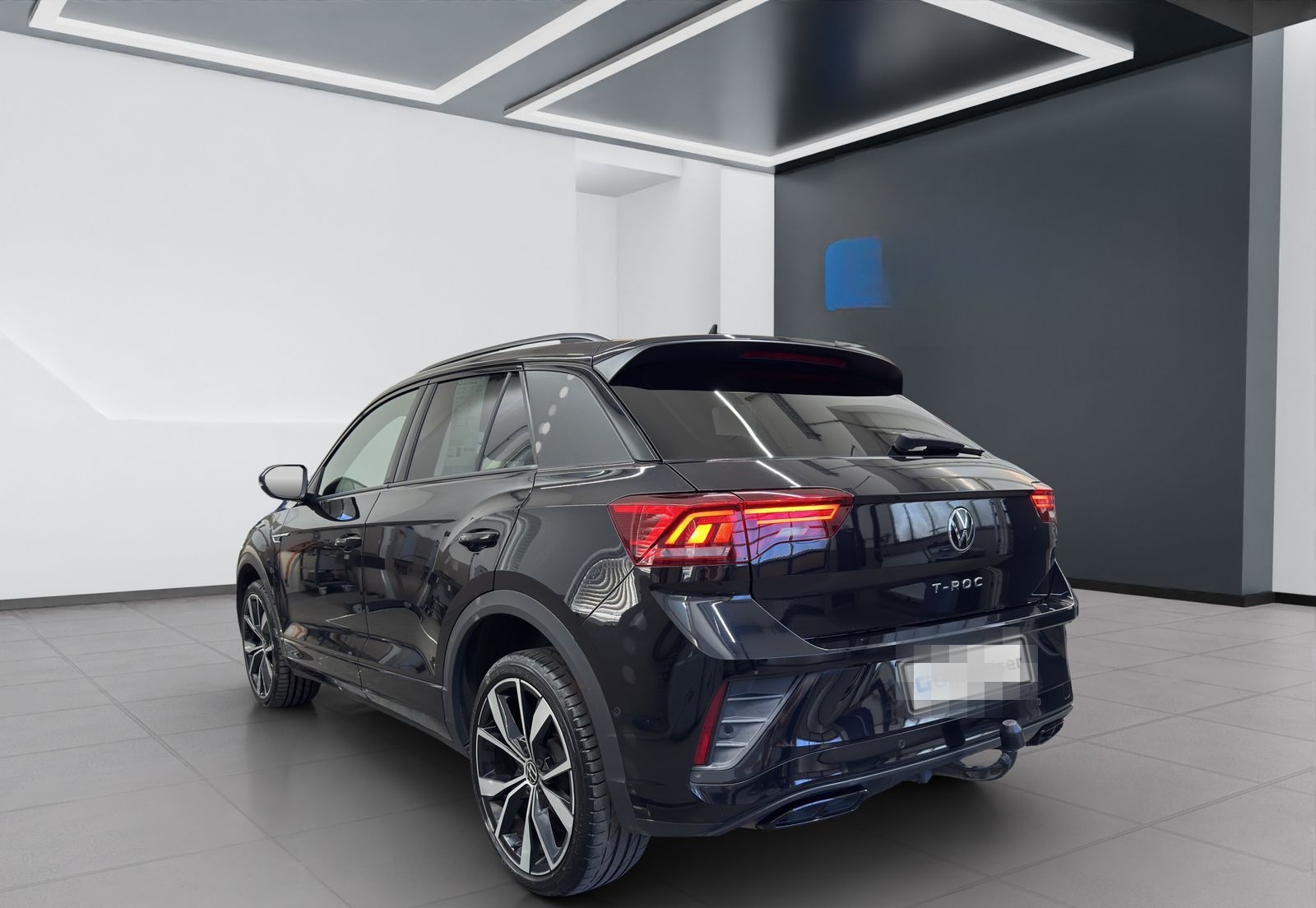 Volkswagen T-Roc 1.5 TSI DSG R-Line AHK*RFK*ACC*Massage foto 4