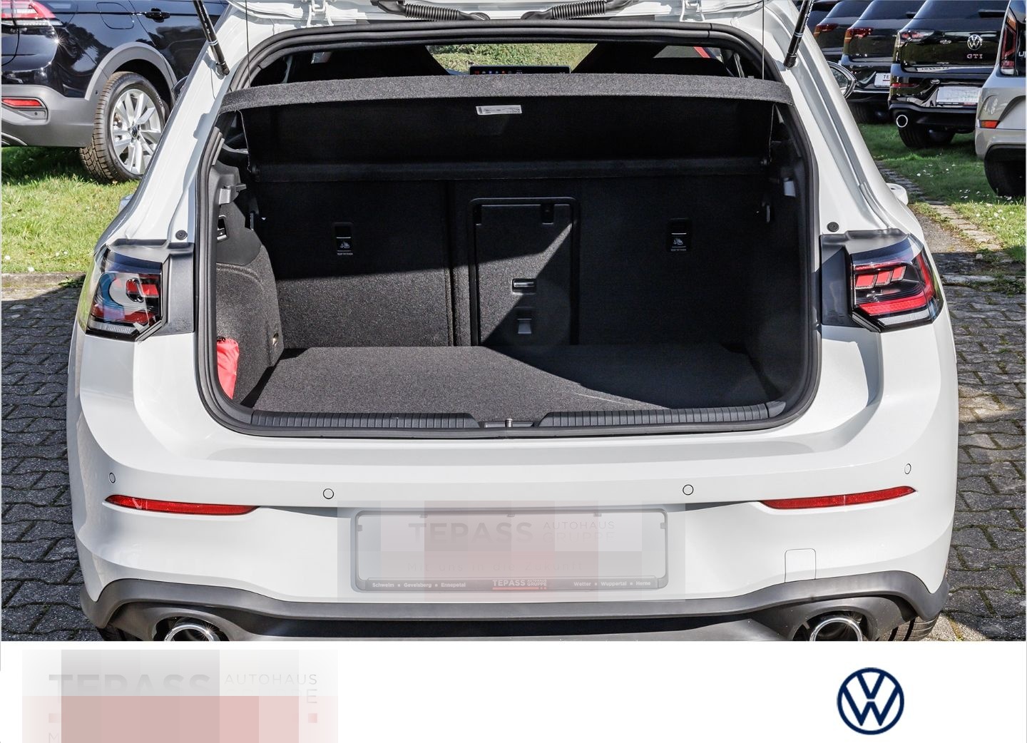 Volkswagen Golf GTI 2,0 l TSI OPF PANO BLACK-STYLE AHK foto 10