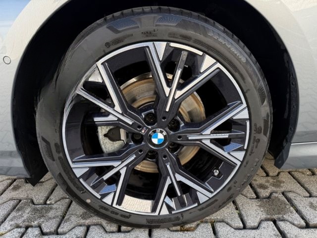 BMW 120 d M Sport 18'' adLED Navi ParkAss SHZ Klimaa foto 16