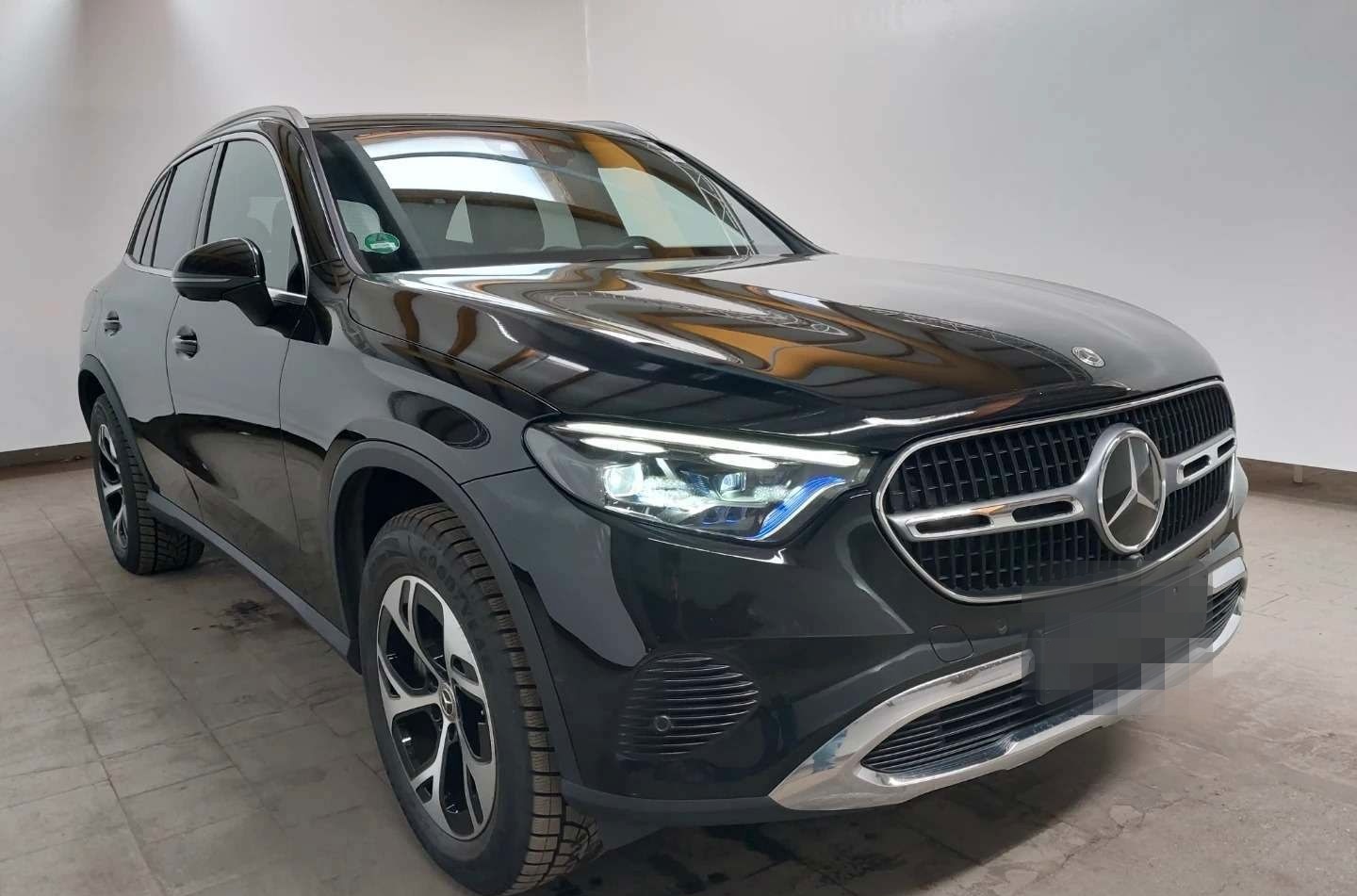 Mercedes-Benz GLC 300e 4MATIC*AVANTG*PANO*DISTRO*AHK*360°*LANE
