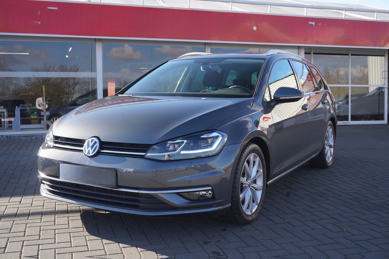 Volkswagen Golf VII Variant 1.5TSI Highline LED Pano Standh foto 2