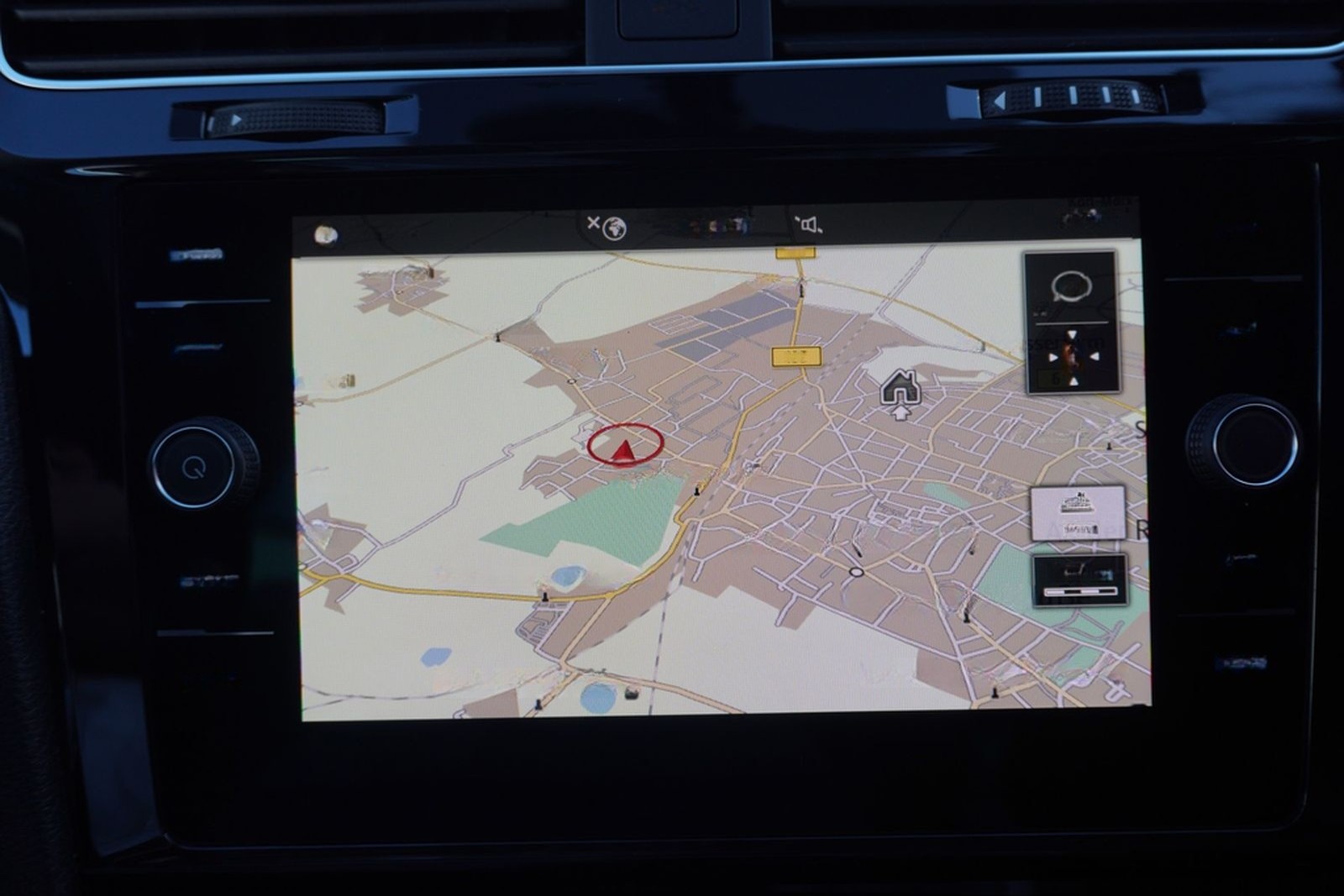 Volkswagen Golf VII Variant 1.5TSI Highline LED Pano Standh foto 11
