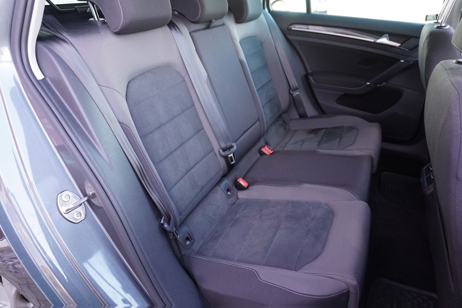 Volkswagen Golf VII Variant 1.5TSI Highline LED Pano Standh foto 31