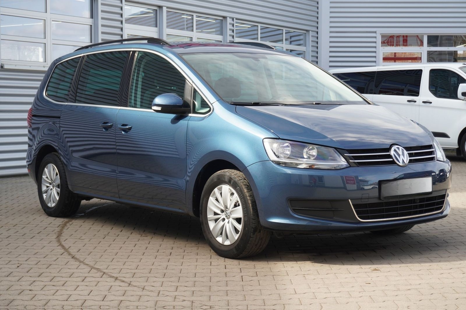 Volkswagen Sharan 2.0 TDI Comfortline 7-Sitzer Navi PDC foto 4