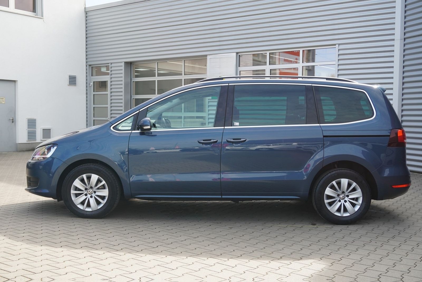 Volkswagen Sharan 2.0 TDI Comfortline 7-Sitzer Navi PDC foto 9