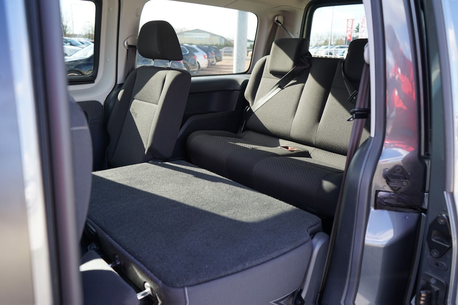 Volkswagen Caddy Maxi 1.4 TSI AAC SHZ 7-Sitzer PDC foto 12