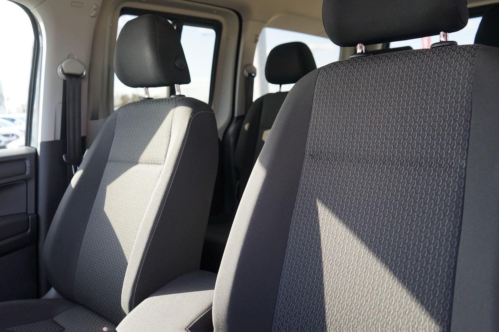 Volkswagen Caddy Maxi 1.4 TSI AAC SHZ 7-Sitzer PDC foto 20