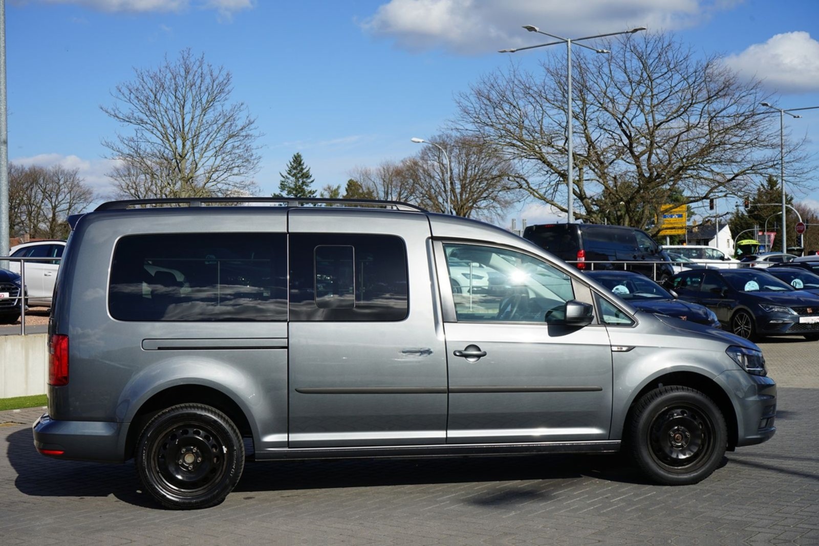 Volkswagen Caddy Maxi 1.4 TSI AAC SHZ 7-Sitzer PDC foto 5