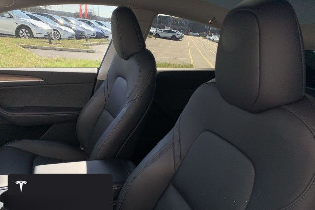 Tesla Model Y Long Range AWD foto 10