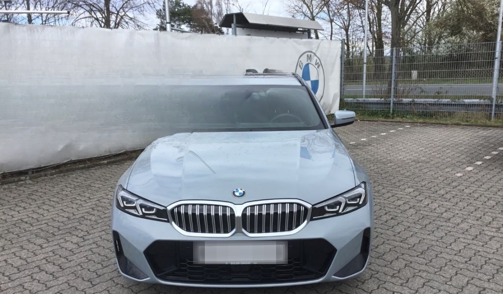 BMW 320 d x M-Sport SR19'' Pano AHK Hifi SportAut/Le foto 2