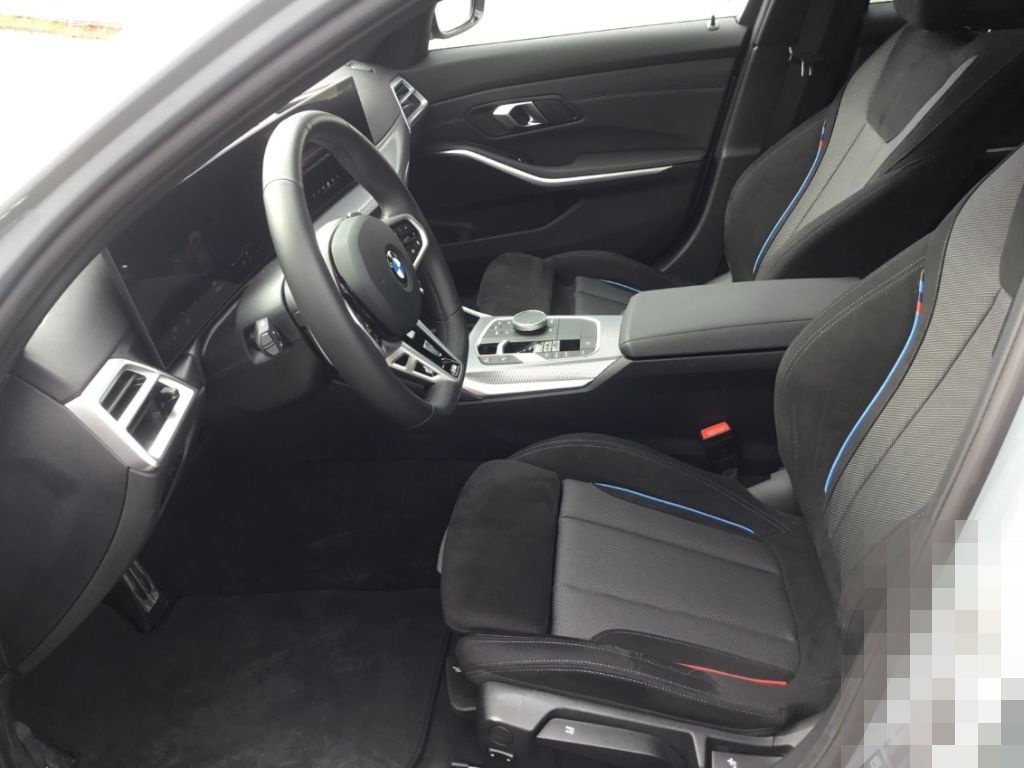 BMW 320 d x M-Sport SR19'' Pano AHK Hifi SportAut/Le foto 7