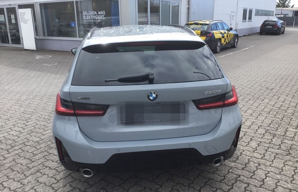 BMW 320 d x M-Sport SR19'' Pano AHK Hifi SportAut/Le foto 9