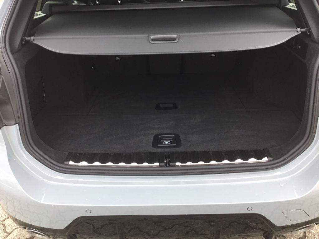 BMW 320 d x M-Sport SR19'' Pano AHK Hifi SportAut/Le foto 10