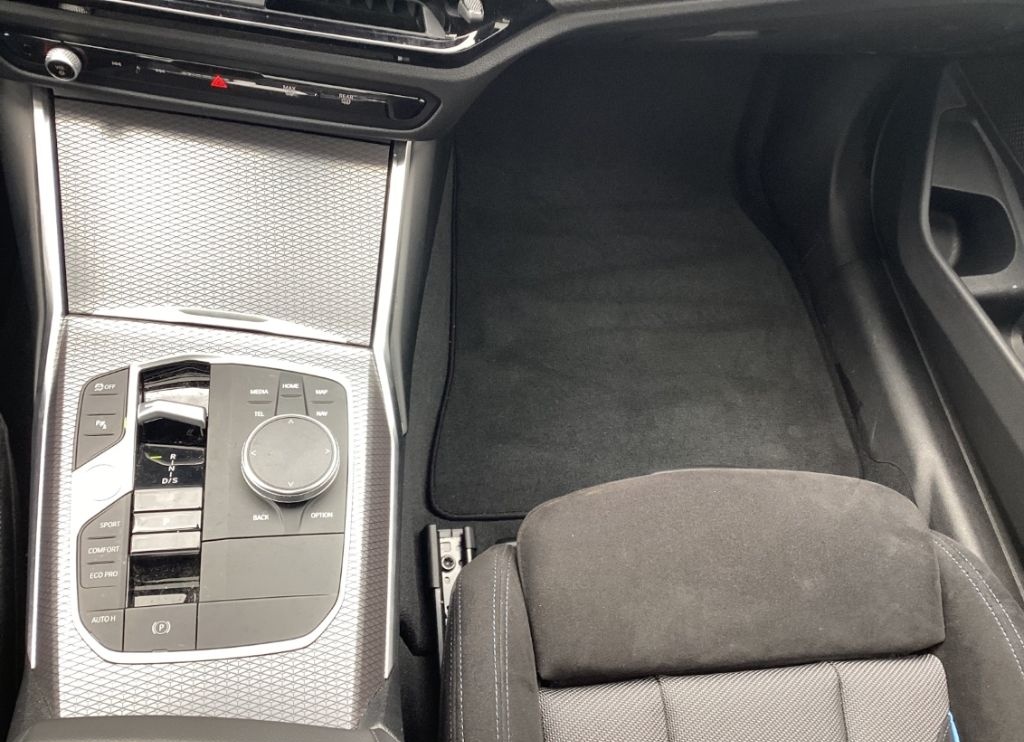 BMW 320 d x M-Sport SR19'' Pano AHK Hifi SportAut/Le foto 7