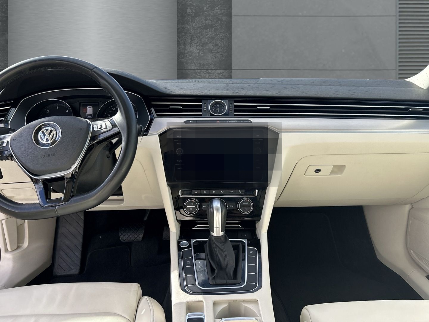 Volkswagen Passat Highline VARIANT 2.0 T Automatik Weisses  foto 10