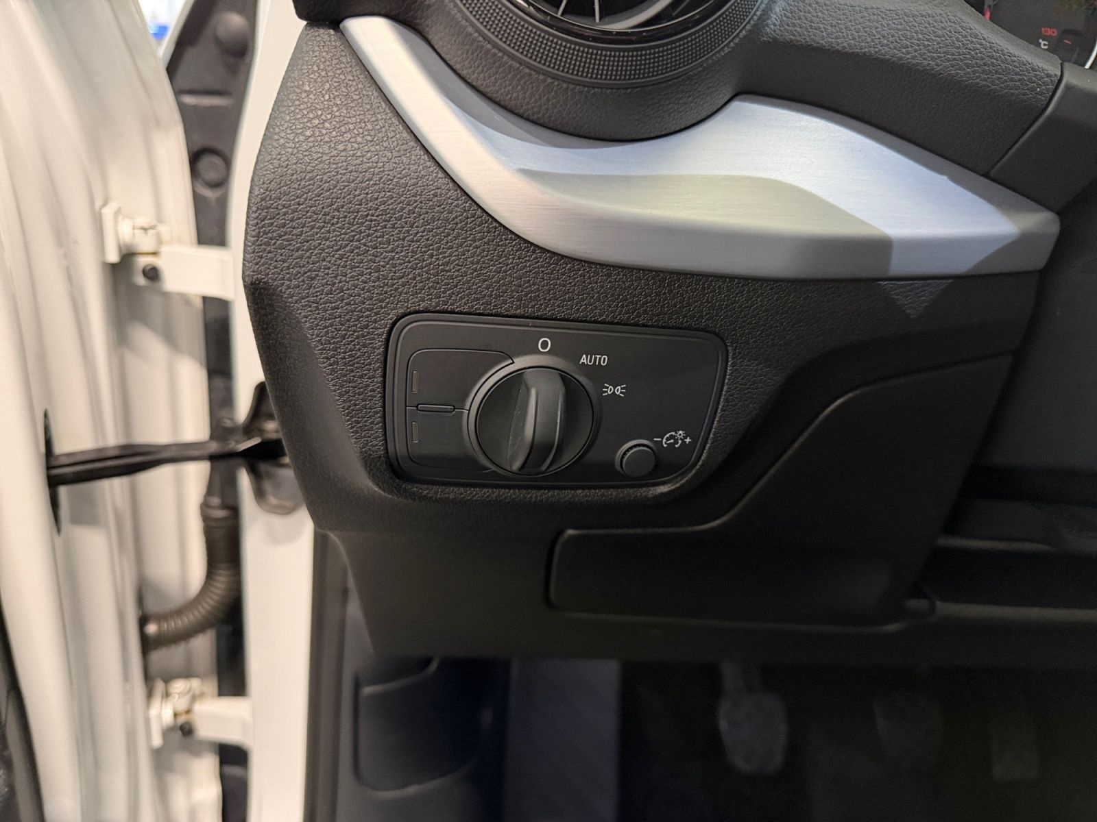 Audi Q2 35 TFSI SPORT LED+NAV+SHZ+PDC+GRA+AHK+APP+SRA foto 17