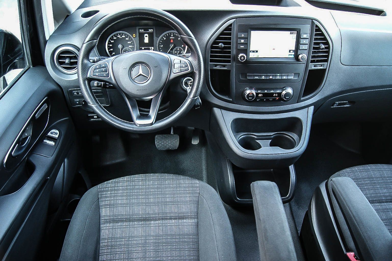 Mercedes-Benz Vito Mixto 119 CDI 4x4 lang LED NAVI STANDHZG foto 7