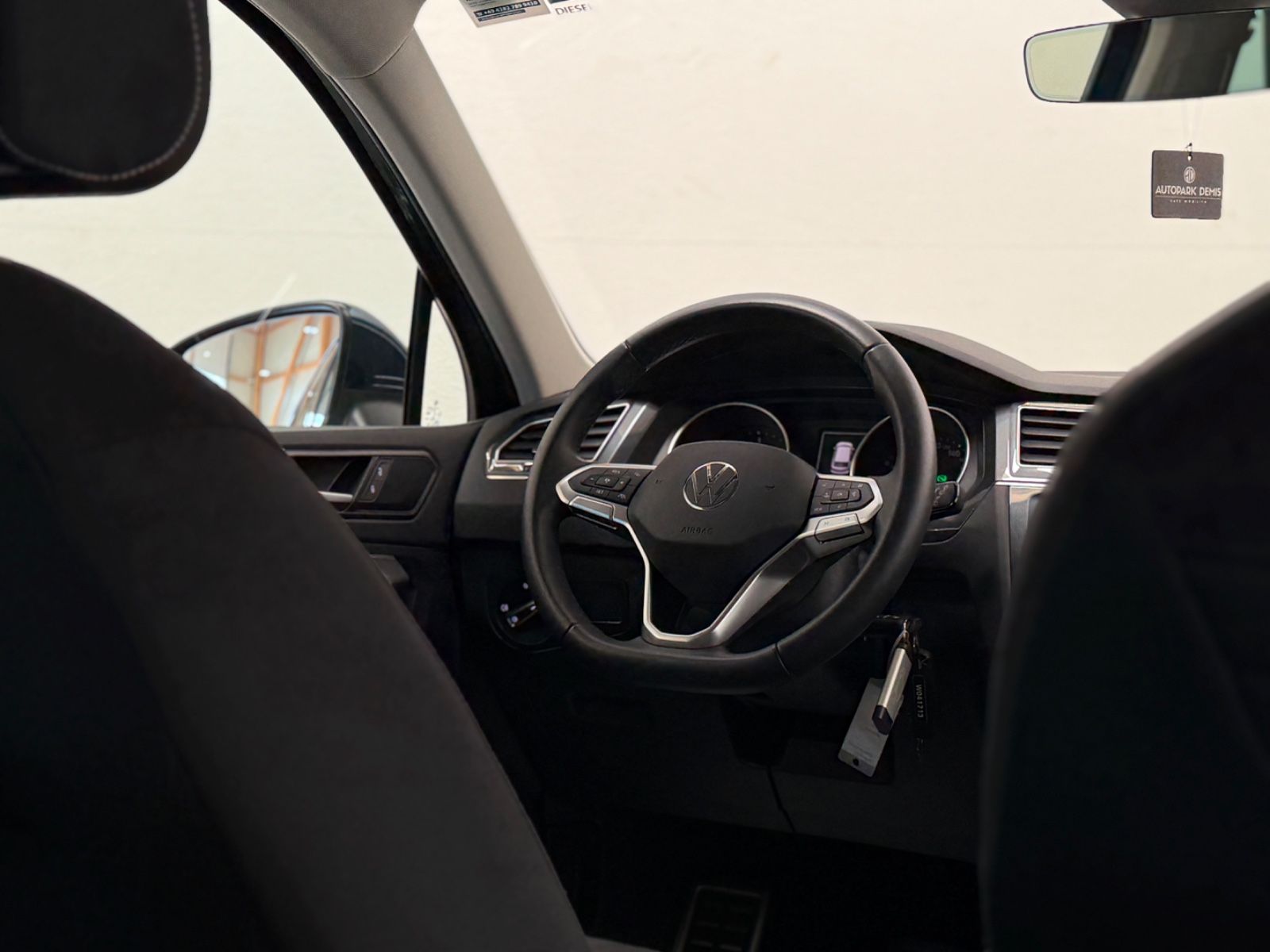 Volkswagen Tiguan Move/IQ.DRIVE/KAM/AMBIENTE/SHZ+HINTEN/ACC foto 12