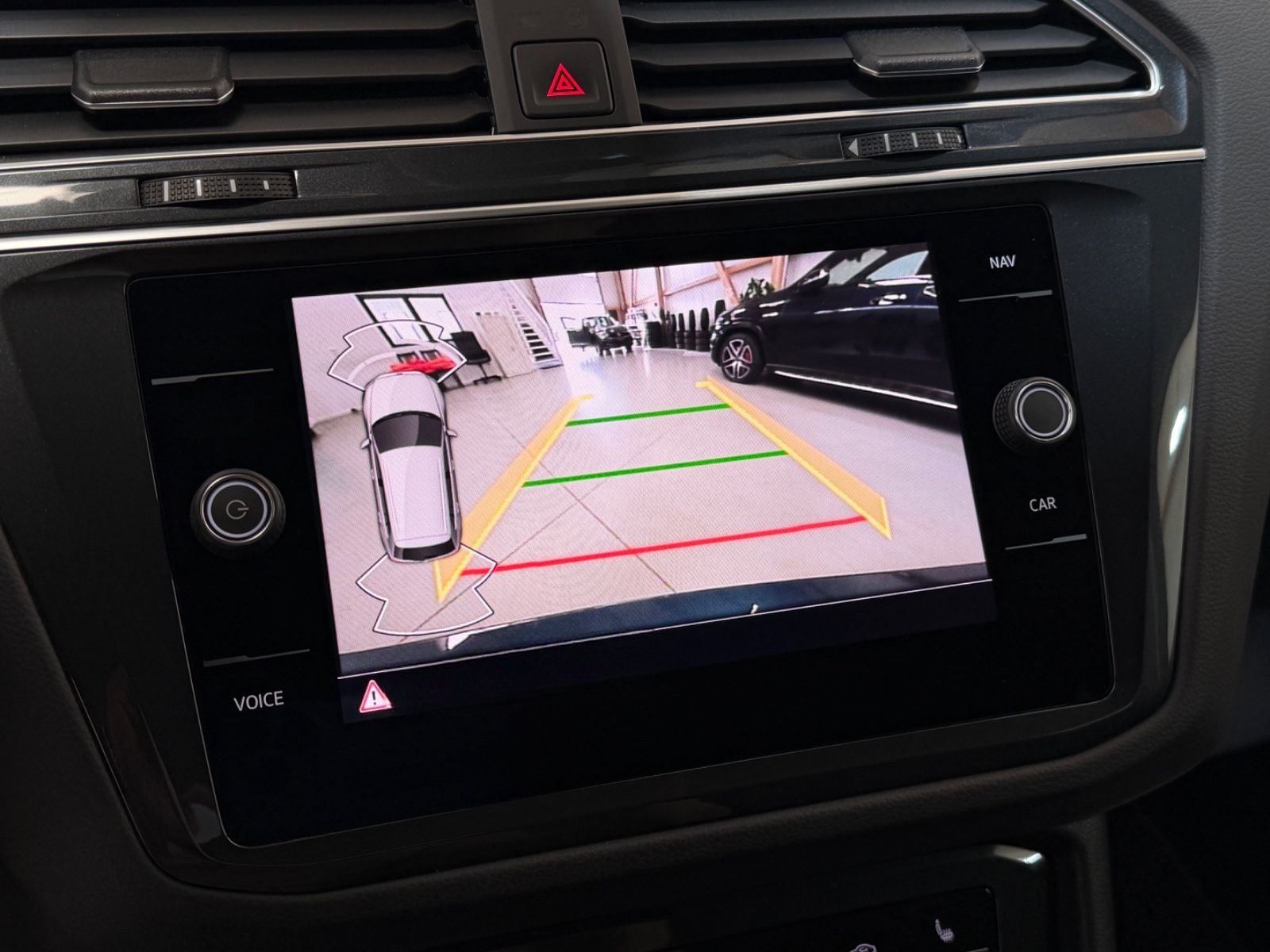 Volkswagen Tiguan Move/IQ.DRIVE/KAM/AMBIENTE/SHZ+HINTEN/ACC foto 16