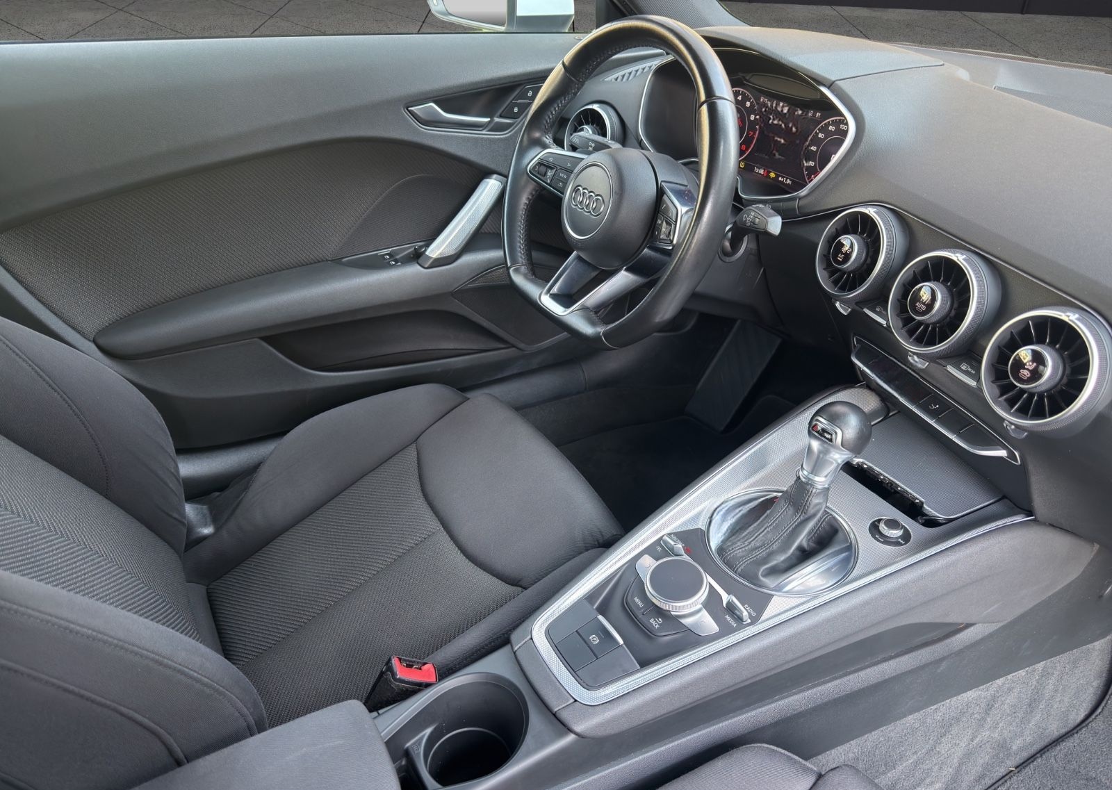 Audi TT Coupe 2.0 TFSI  S-Tronic foto 13