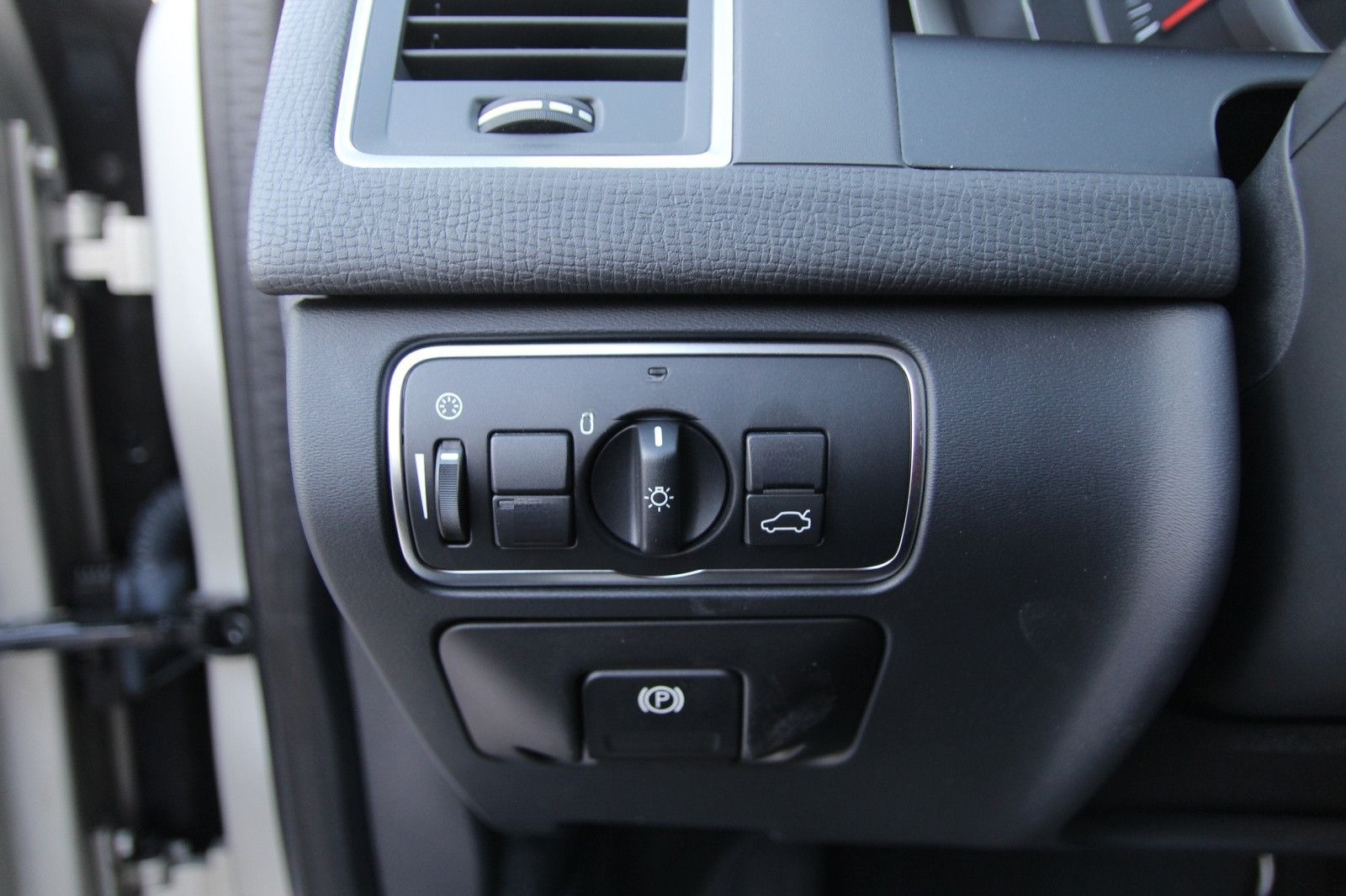 Volvo XC60 Momentum AWD Automatik/ Xenon/ 70tkm! foto 16