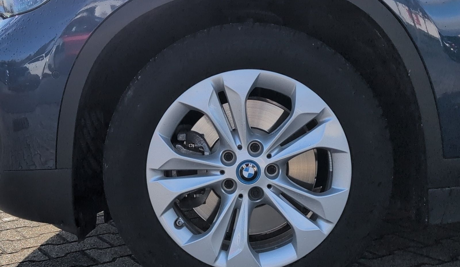 BMW X1 xDrive25e AHK + RFK+ PDC+DAB+NAVI+ foto 14