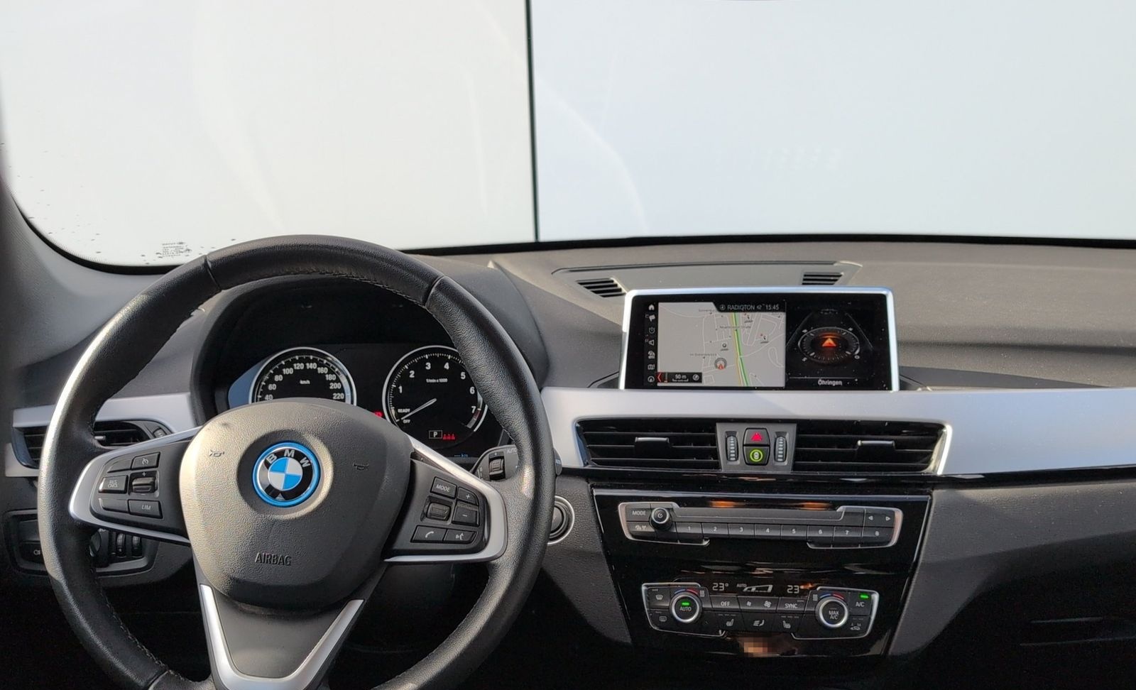 BMW X1 xDrive25e AHK + RFK+ PDC+DAB+NAVI+ foto 9