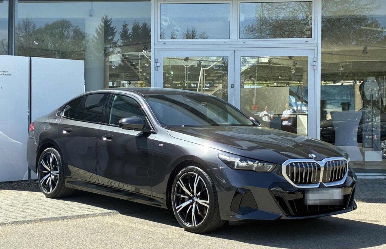 BMW 540d xDr.M Sport IntAktivLenk.AdFahrw.Standh.20" foto 4