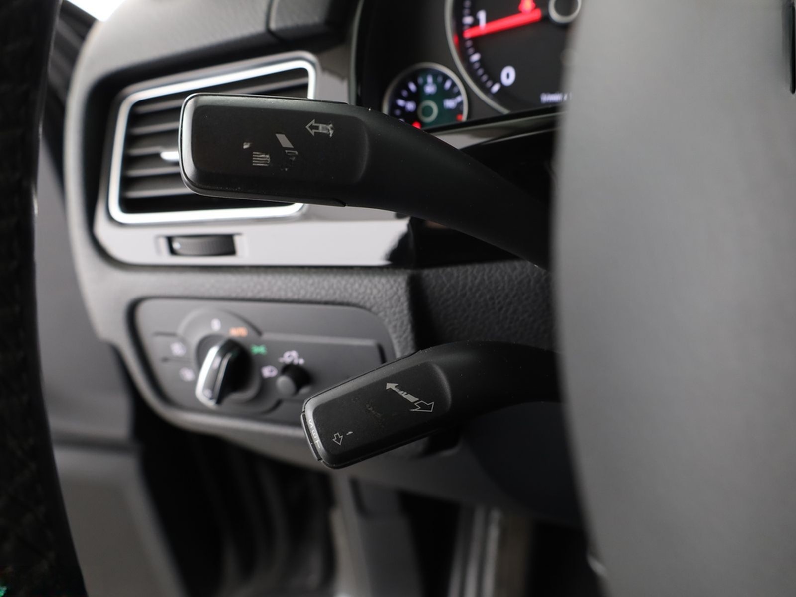 Volkswagen Touareg 3.0 TDI 4M EXECUTIVE SITZKLIMA,AHK,20Z foto 14
