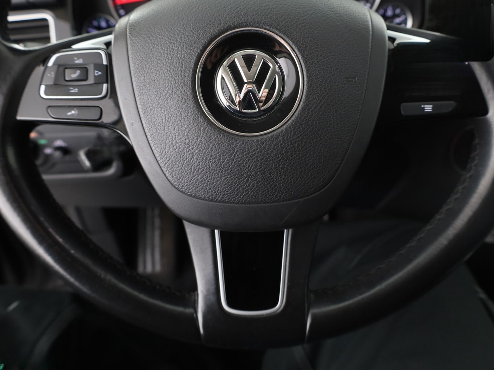 Volkswagen Touareg 3.0 TDI 4M EXECUTIVE SITZKLIMA,AHK,20Z foto 15