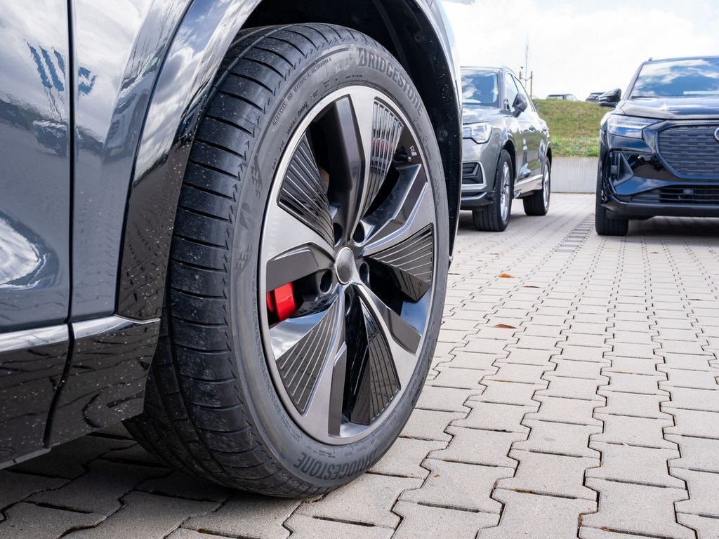 Audi Q6 SUV e-tron quattro 285 kW LUFTF. ACC PANO B+O foto 6